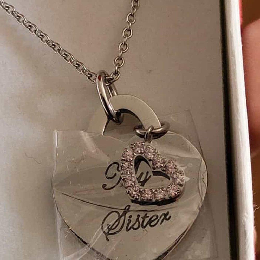 Silver necklace and pedant